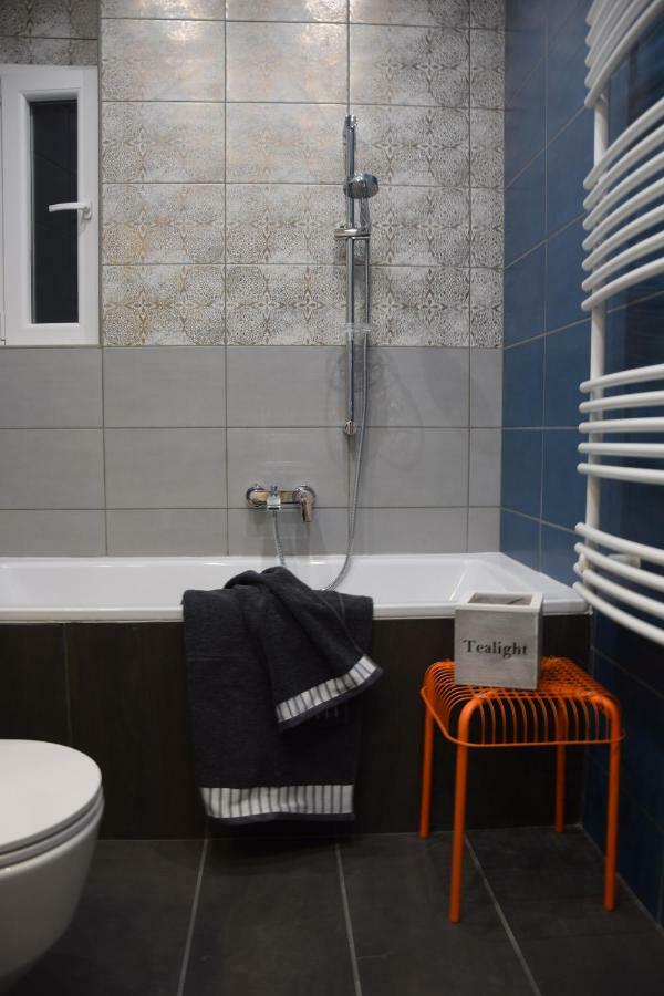 Bleak House - Bauhaus Home In Greener Budapest Exterior foto